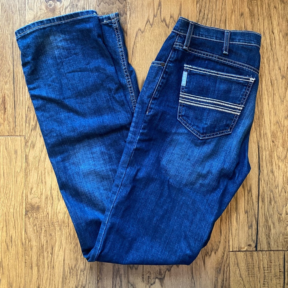 Men’s Cinch White Label Jeans 32x36. LIKE NEW. Worn a couple of times.